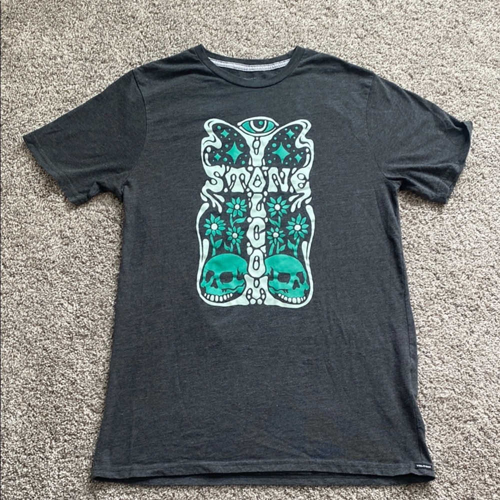 Volcom t shirt